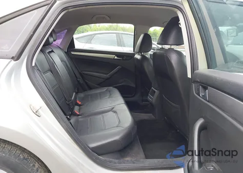 2015 Volkswagen Passat 1.8T Wolfsburg Edition из США, поврежденный, VIN 1VWAT7A3XFC035291